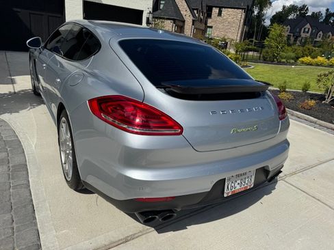 Used 2015 Porsche Panamera S image 5