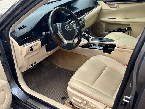 Used 2013 Lexus ES 350 w/ Premium Pkg image 6