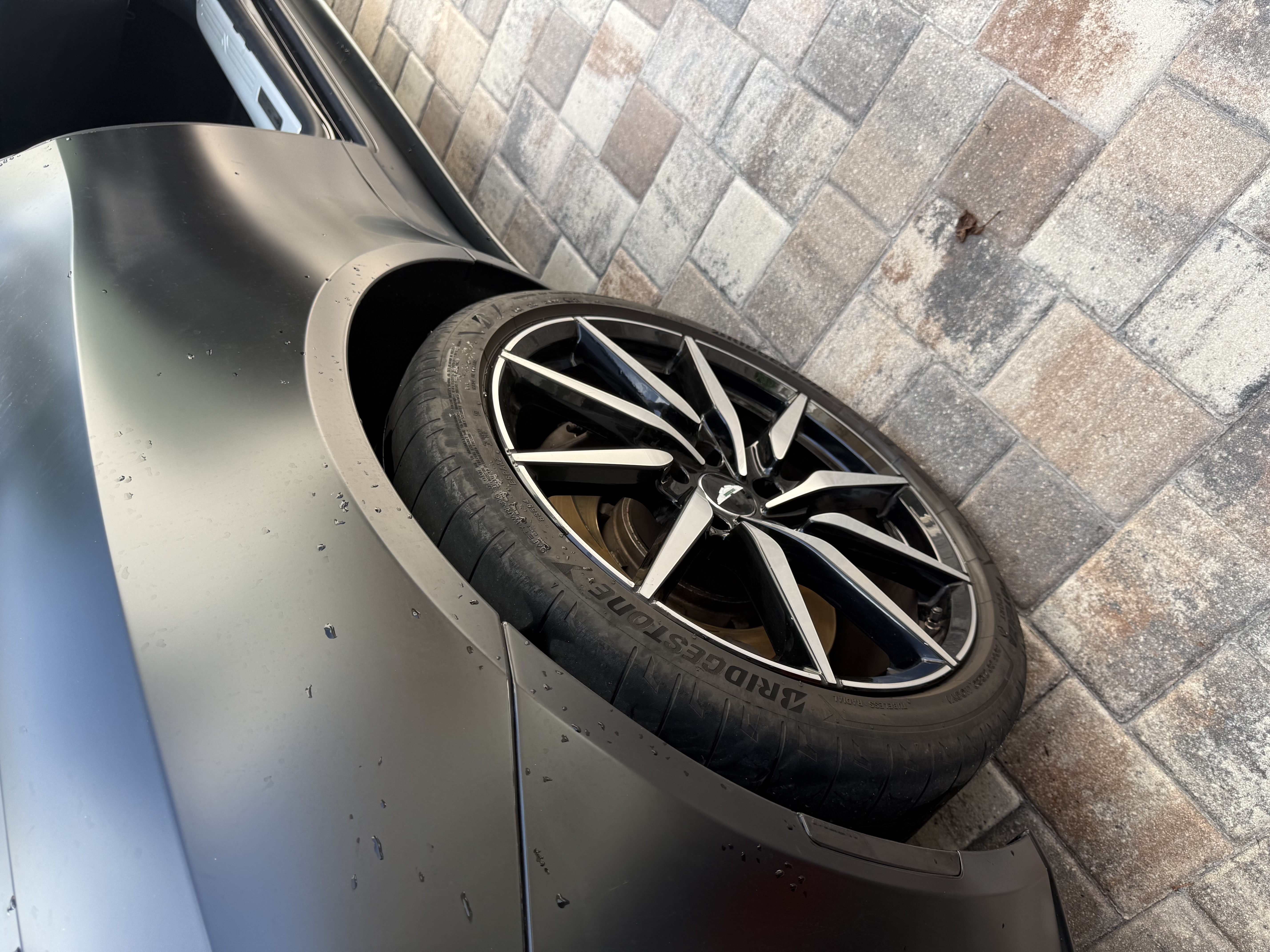 Used 2020 Aston Martin DB11 Volante RWD image 6