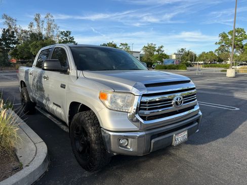 Used 2017 Toyota Tundra SR5 image 9