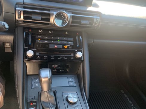 Used 2021 Lexus IS 350 F Sport w/ Dynamic Handling Package image 4