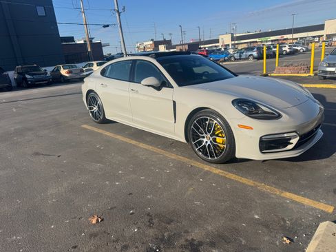 Used 2023 Porsche Panamera Turbo S Executive image 2
