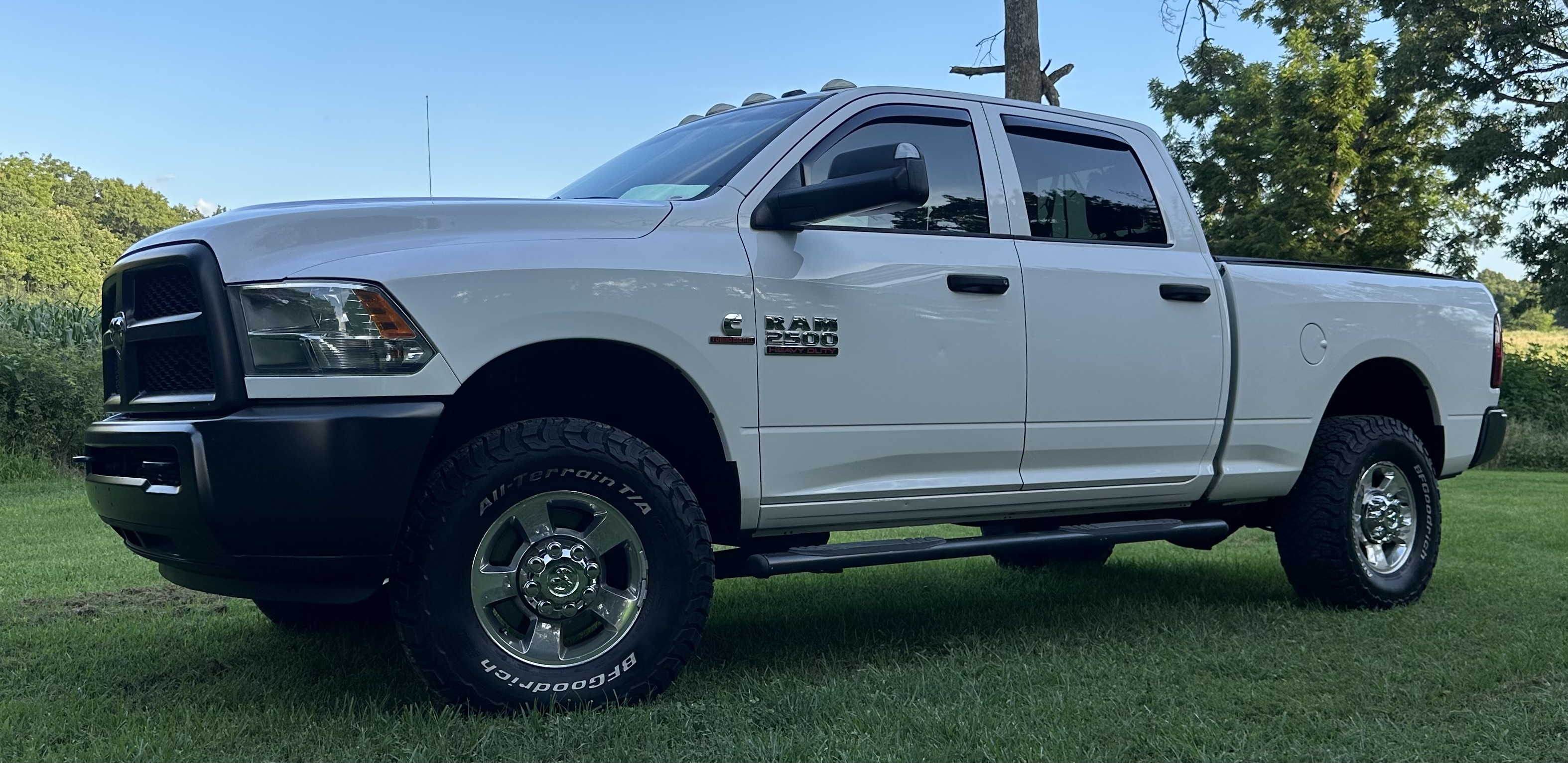 Used 2015 RAM 2500 Tradesman AWD/4WD image 1