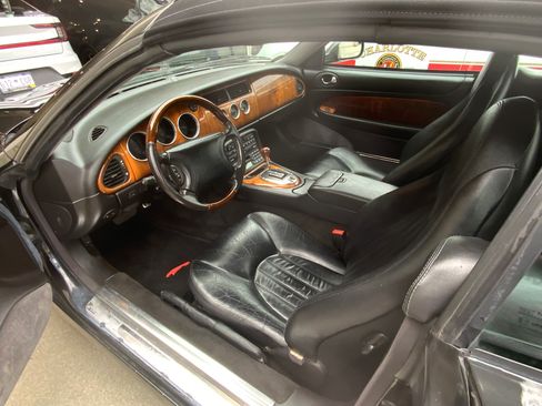 Used 1998 Jaguar XK8 Convertible image 6