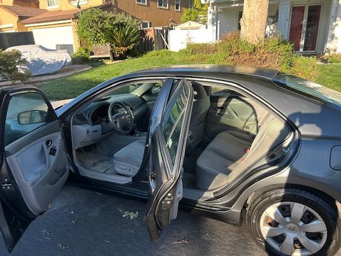Used 2009 Toyota Camry LE image 16