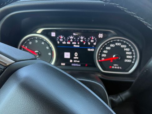 Used 2020 Chevrolet Silverado 1500 High Country w/ Technology Package image 10