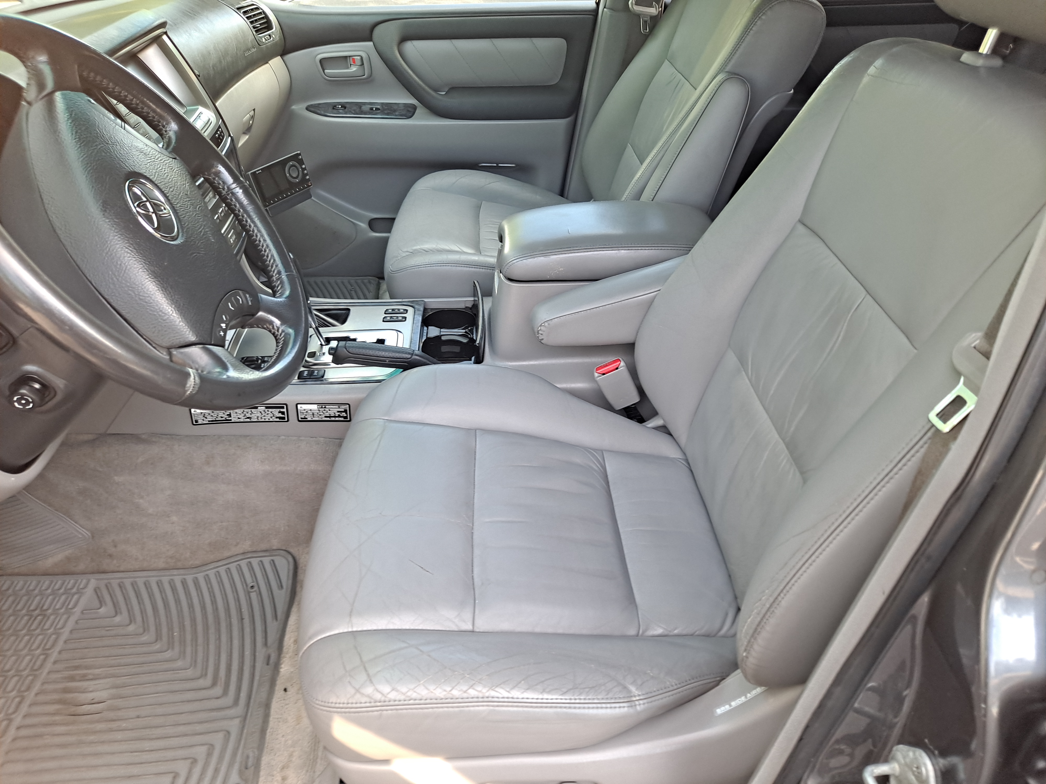 Used 2006 Toyota Land Cruiser w/ Convenience Pkg AWD/4WD image 11