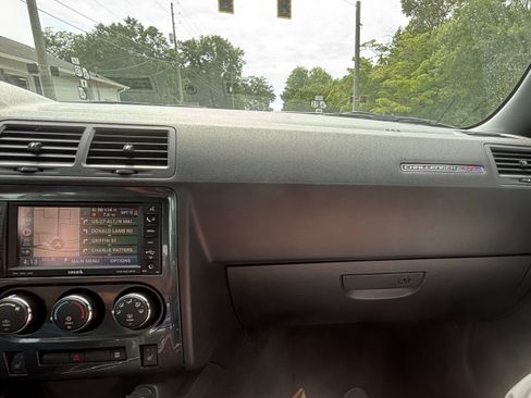 Used 2009 Dodge Challenger SRT8 w/ SRT Option Group II RWD image 17