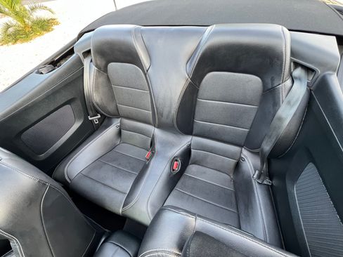 Used 2023 Ford Mustang GT Premium image 13