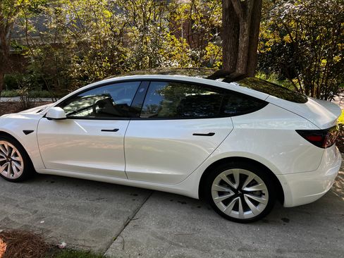 Used 2022 Tesla Model 3 Long Range AWD/4WD image 1