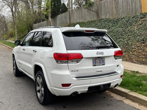 Used 2015 Jeep Grand Cherokee Overland w/ Advanced Technology Group image 6
