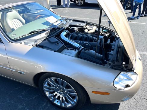 Used 2002 Jaguar XK8 Convertible image 16