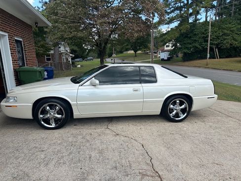 Used 2001 Cadillac Eldorado Touring image 2