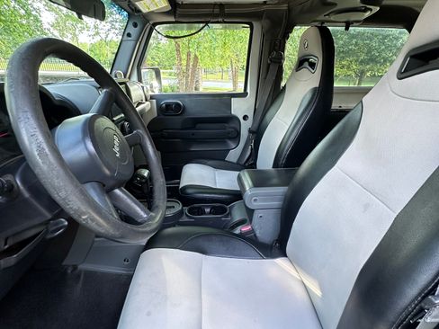 Used 2007 Jeep Wrangler X AWD/4WD image 9