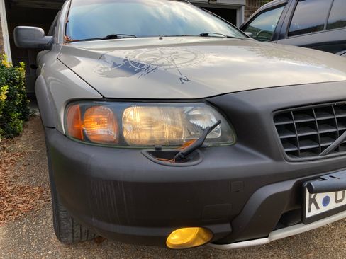 Used 2003 Volvo XC70 AWD/4WD image 4