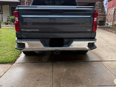 Used 2019 Chevrolet Silverado 1500 LT w/ Texas Edition image 6