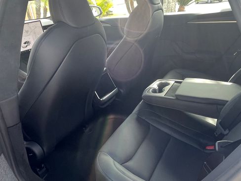 Used 2022 Tesla Model S Standard Range image 9