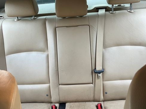 Used 2011 BMW 528i Sedan image 10