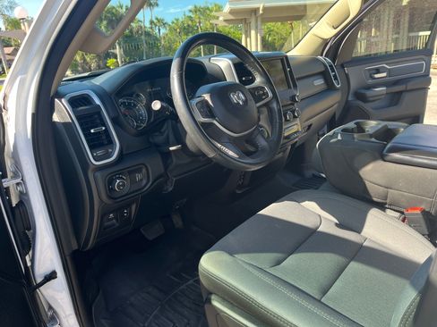 Used 2020 RAM 1500 Big Horn AWD/4WD image 9
