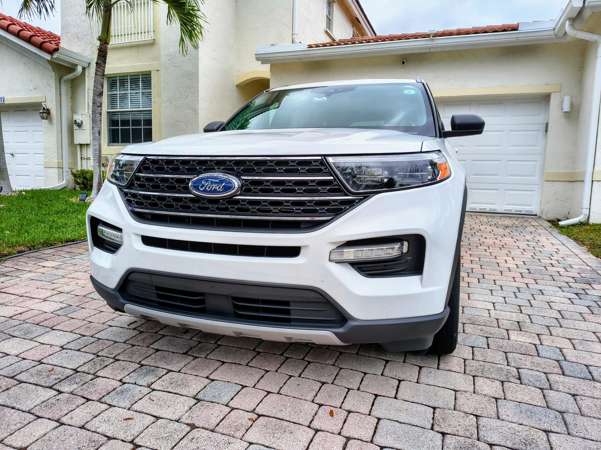 Used 2020 Ford Explorer XLT w/ Equipment Group 202A RWD image 11