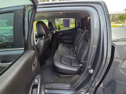 Used 2016 GMC Canyon SLT w/ Driver Alert Package image 24