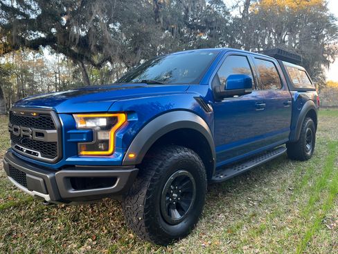 Used 2018 Ford F150 Raptor w/ Equipment Group 802A Luxury image 2