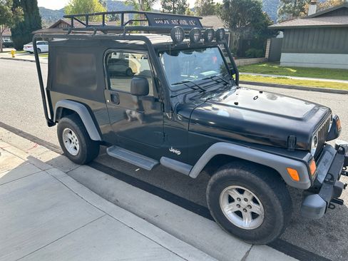 Used 2005 Jeep Wrangler Unlimited image 1