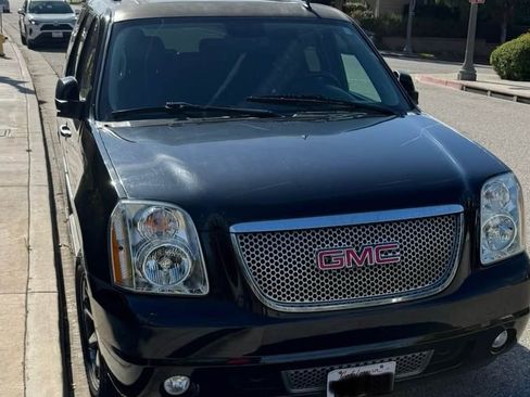 Used 2013 GMC Yukon Denali image 12