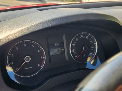 Used 2012 Volkswagen Jetta SE image 6