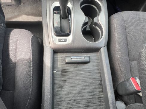 Used 2018 Honda Pilot EX image 10