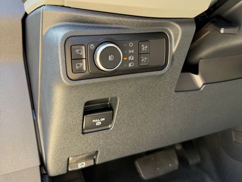 Used 2023 Ford Bronco Badlands image 32