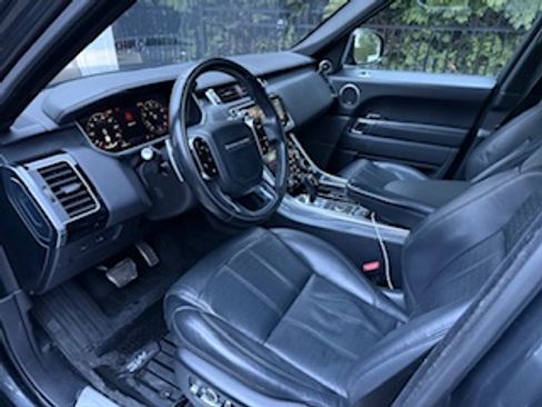 Used 2018 Land Rover Range Rover Sport HSE Dynamic image 16