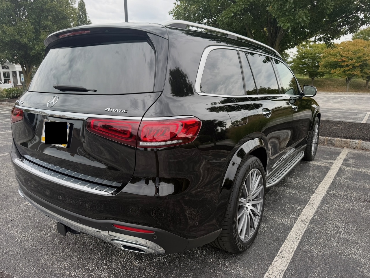 Used 2023 Mercedes-Benz GLS 450 4MATIC image 11