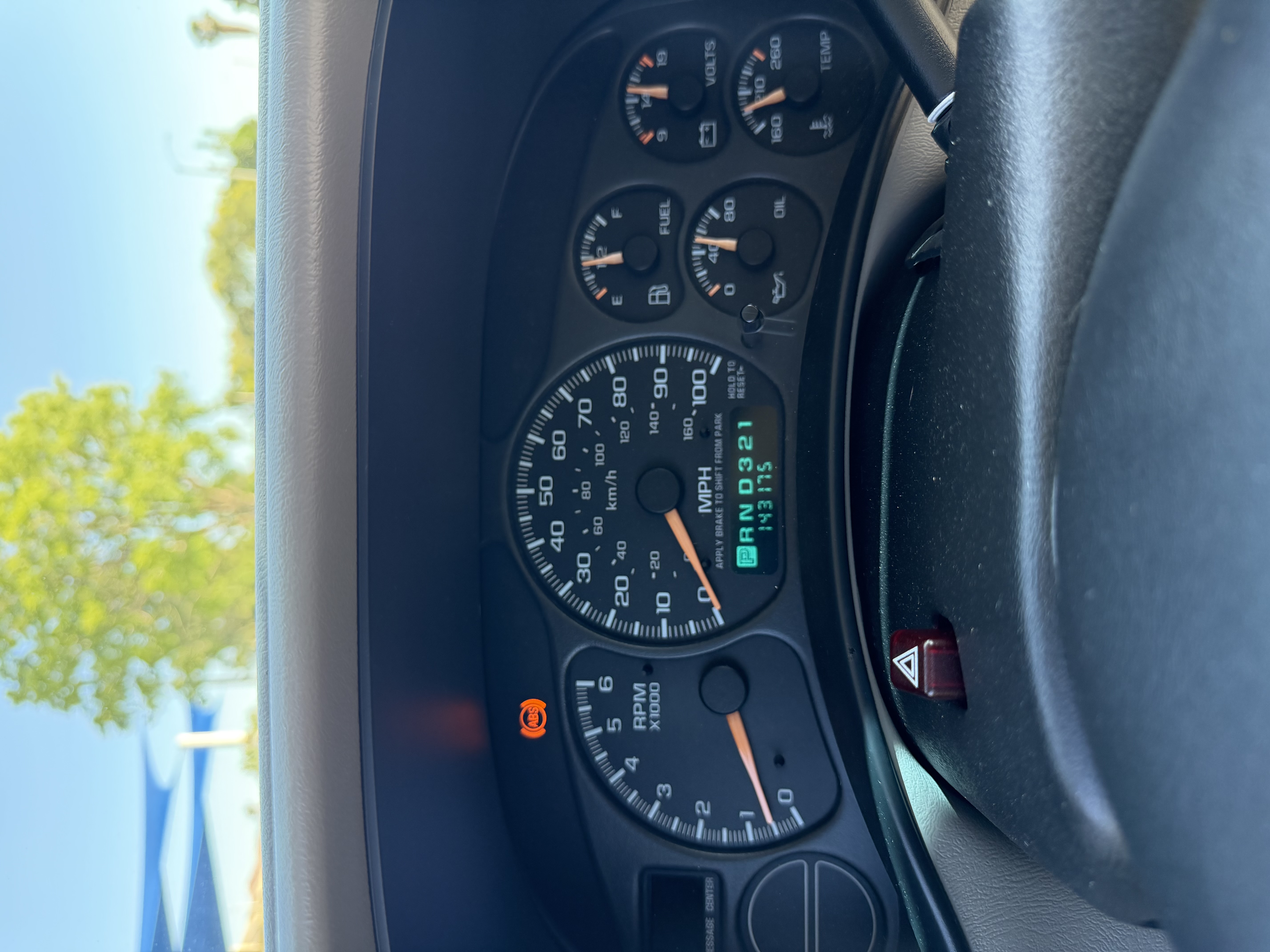 Used 2002 Chevrolet Tahoe LT RWD image 15