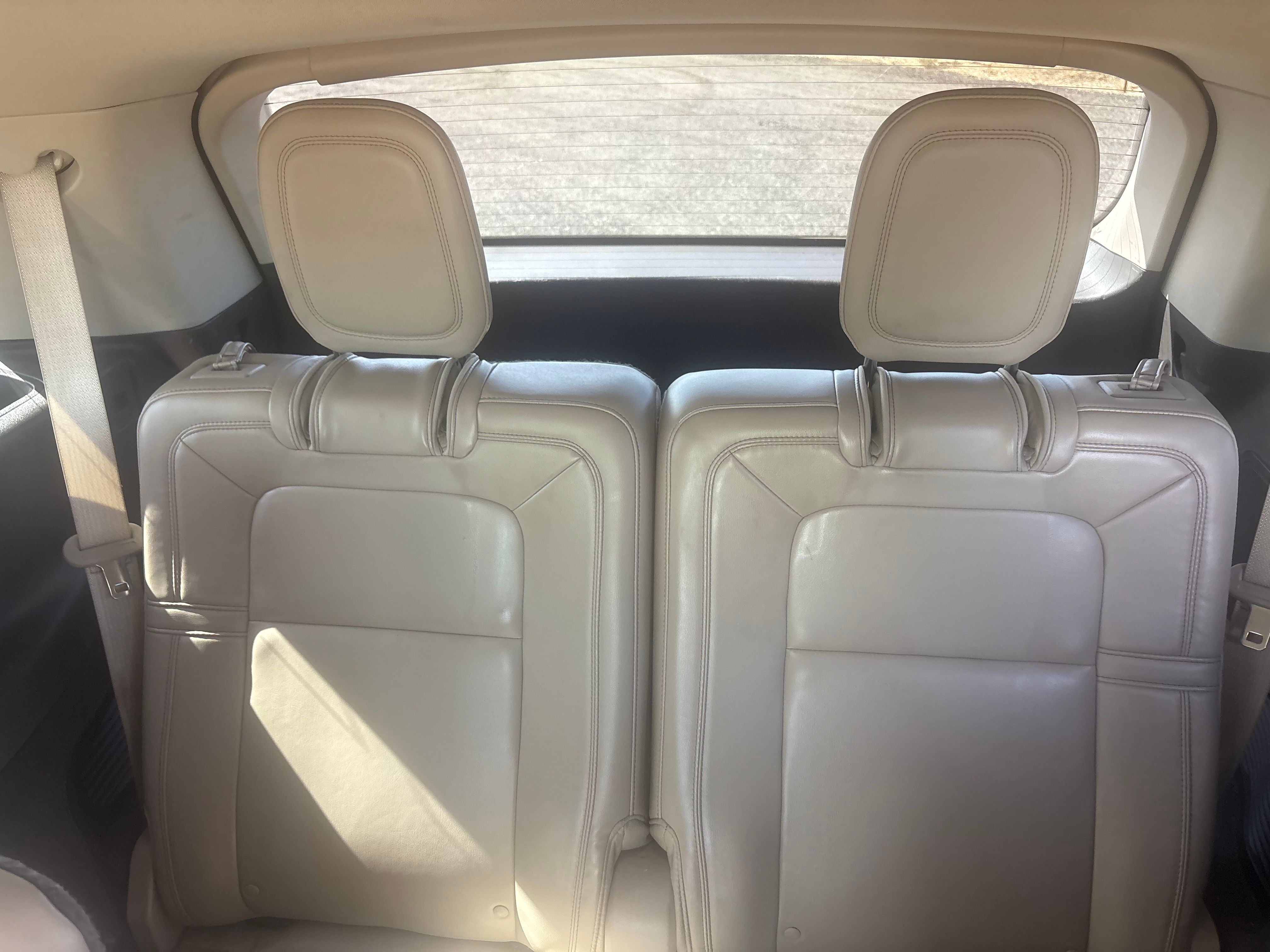 Used 2020 Lincoln Aviator Reserve w/ Class IV Trailer Tow Package RWD image 15