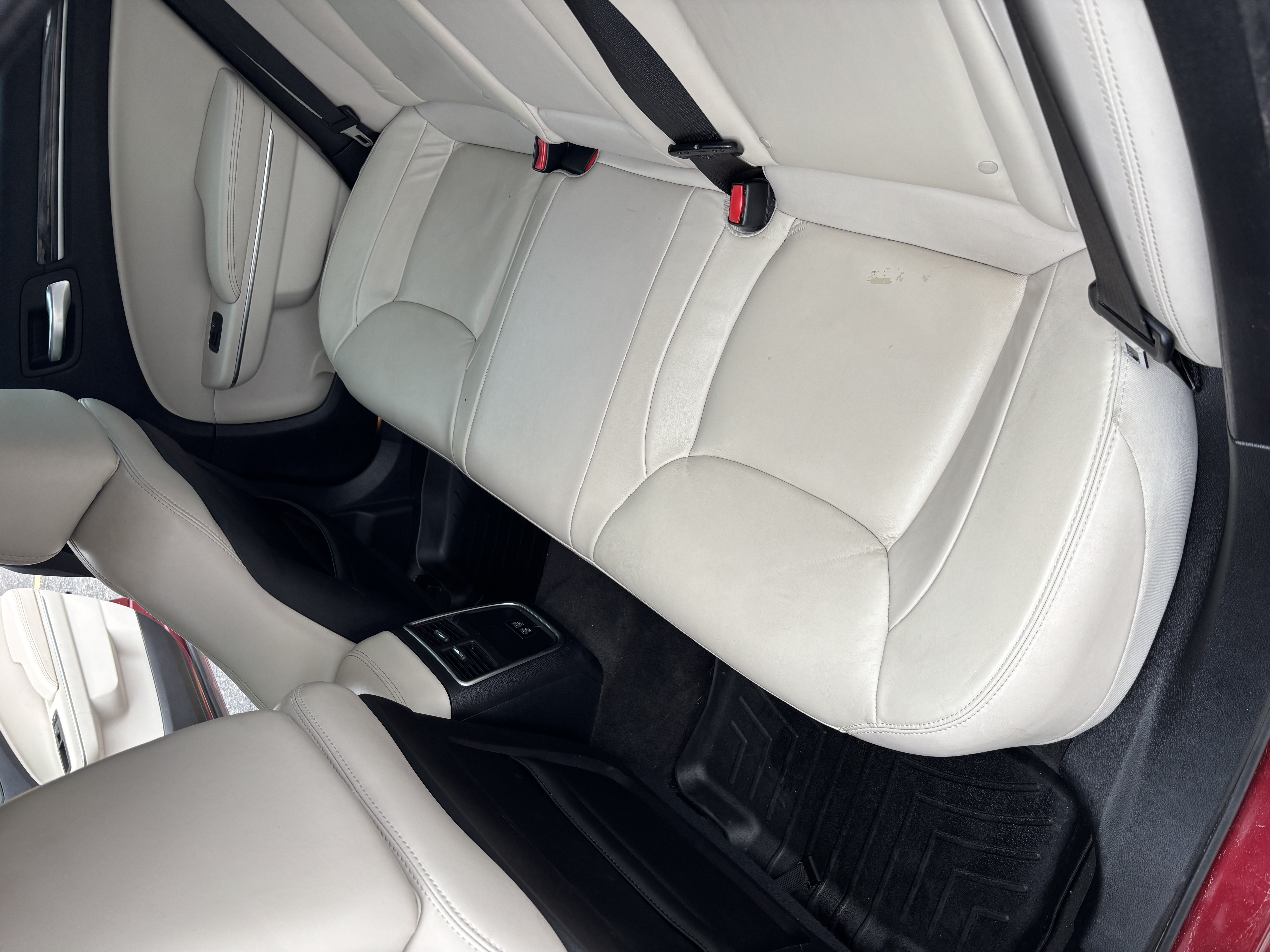 Used 2016 Chrysler 300 Limited RWD image 13