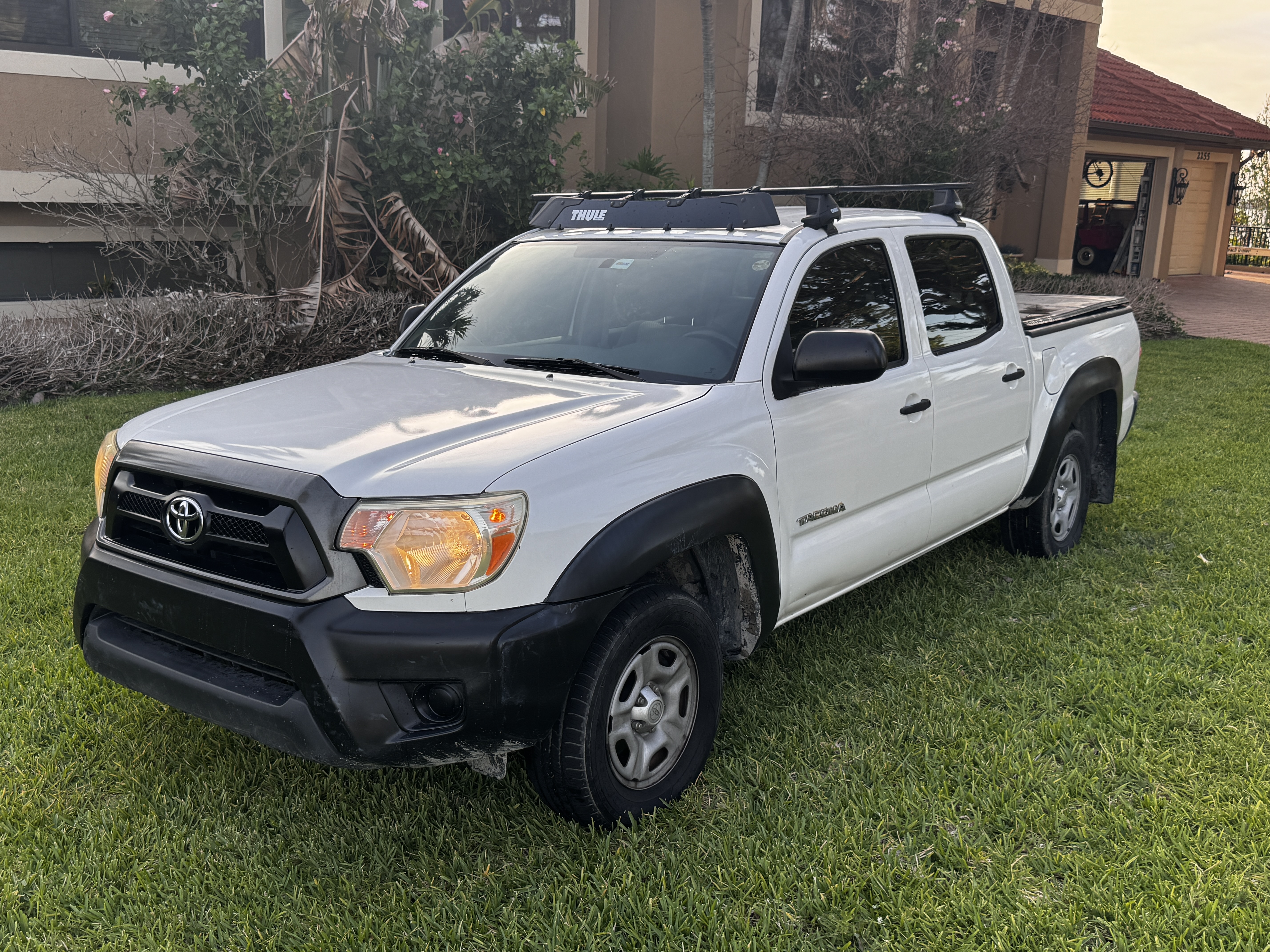 Used 2014 Toyota Tacoma 2WD Double Cab image 2