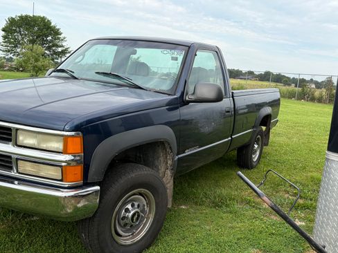 Used 1998 Chevrolet Silverado 2500 4x4 Regular Cab w/ Comfort & Convenience Pkg image 7
