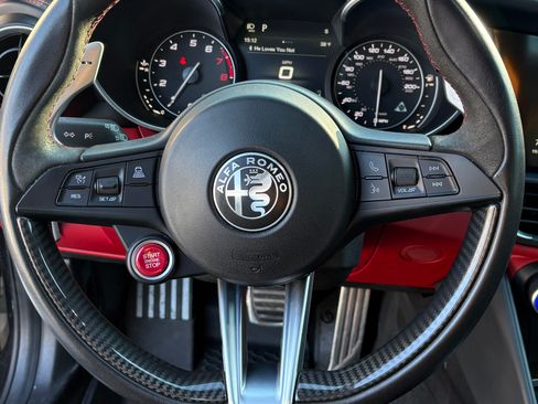 Used 2019 Alfa Romeo Giulia Quadrifoglio w/ Driver Assist Dynamic Package image 4