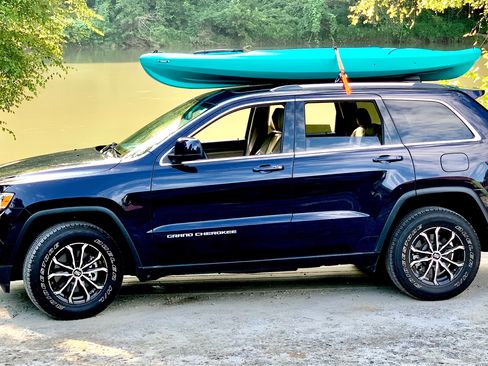 Used 2014 Jeep Grand Cherokee Laredo w/ Quick Order Package 23E image 2