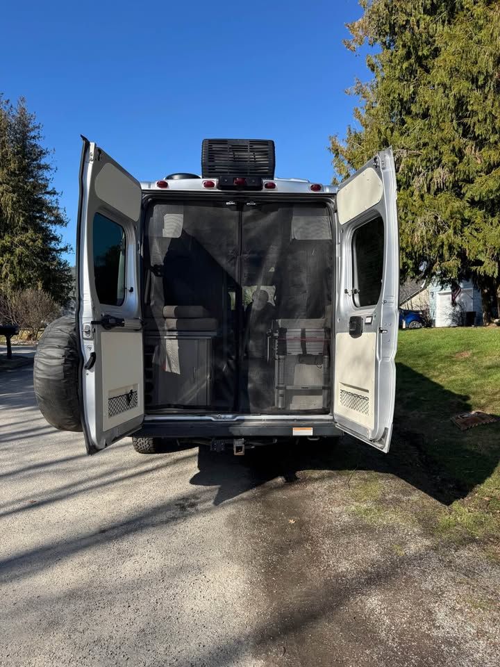 Used 2021 RAM ProMaster 3500 w/ Convenience Group FWD image 9