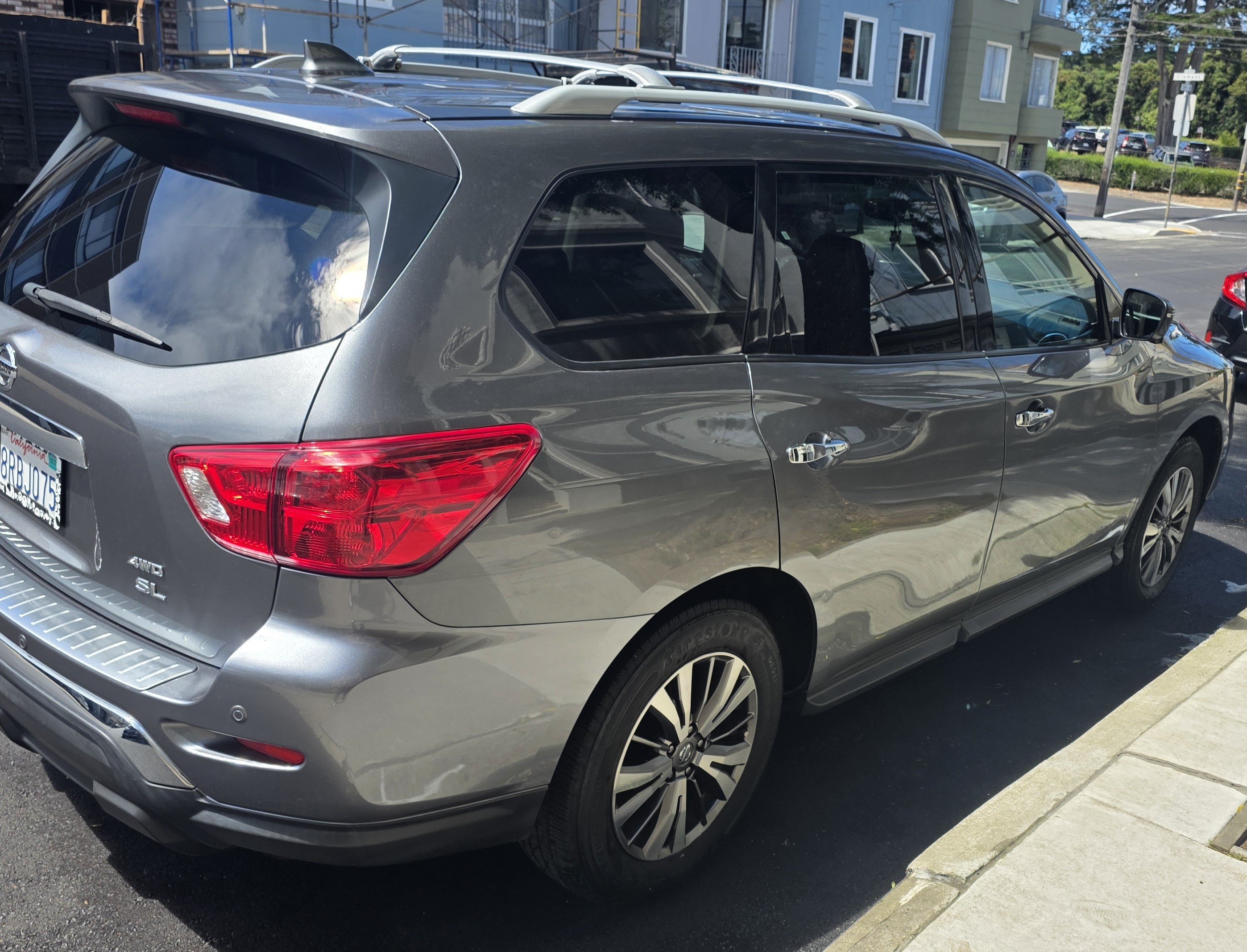 Used 2020 Nissan Pathfinder SL AWD/4WD image 6