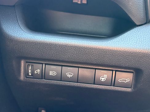 Used 2021 Toyota RAV4 XSE AWD/4WD image 6