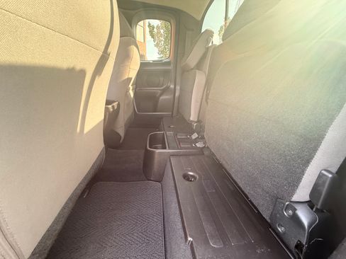 Used 2016 Toyota Tacoma SR w/ SR Convenience Package RWD image 16