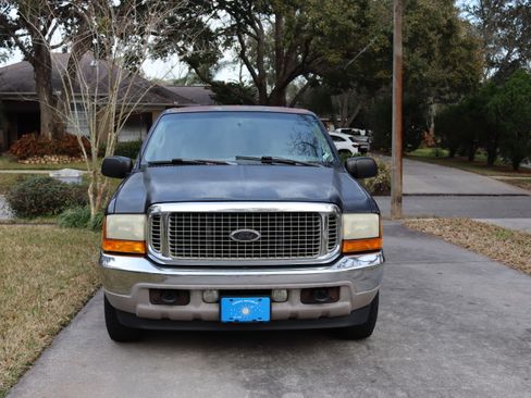 Used 2001 Ford Excursion Limited image 11