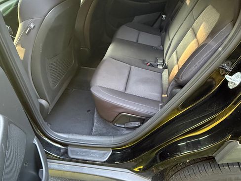 Used 2017 Hyundai Tucson SE w/ Cargo Package FWD image 10