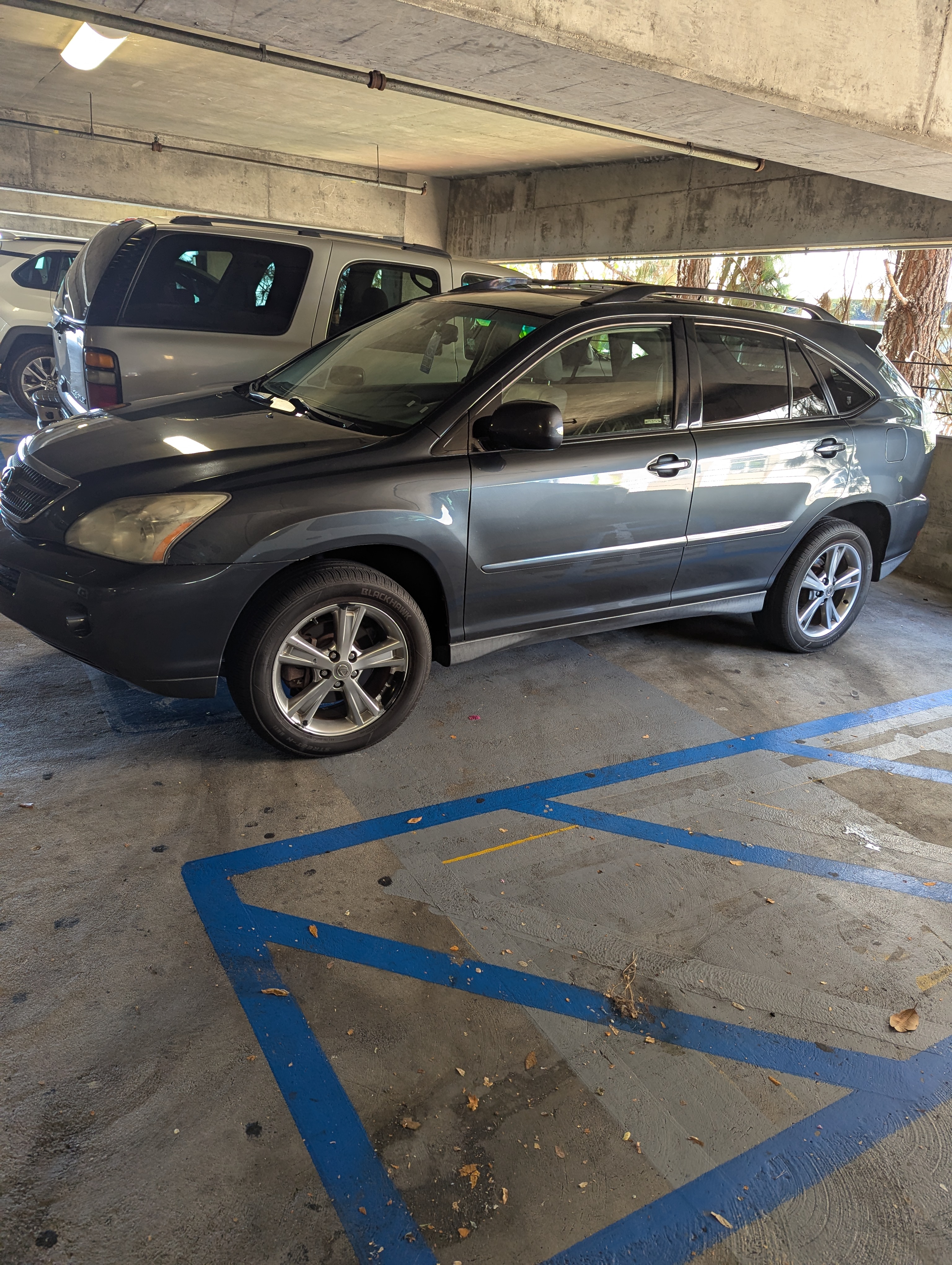 Used 2006 Lexus RX 400h AWD image 1