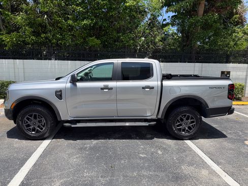 Used 2024 Ford Ranger XLT RWD image 2