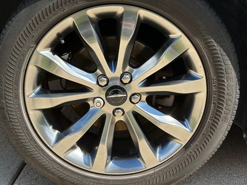 Used 2012 Chrysler 300 C w/ 19-Premium Speaker Group image 23