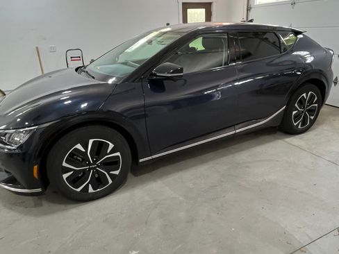 Used 2022 Kia EV6 Wind w/ Wind Technology Package AWD/4WD image 11
